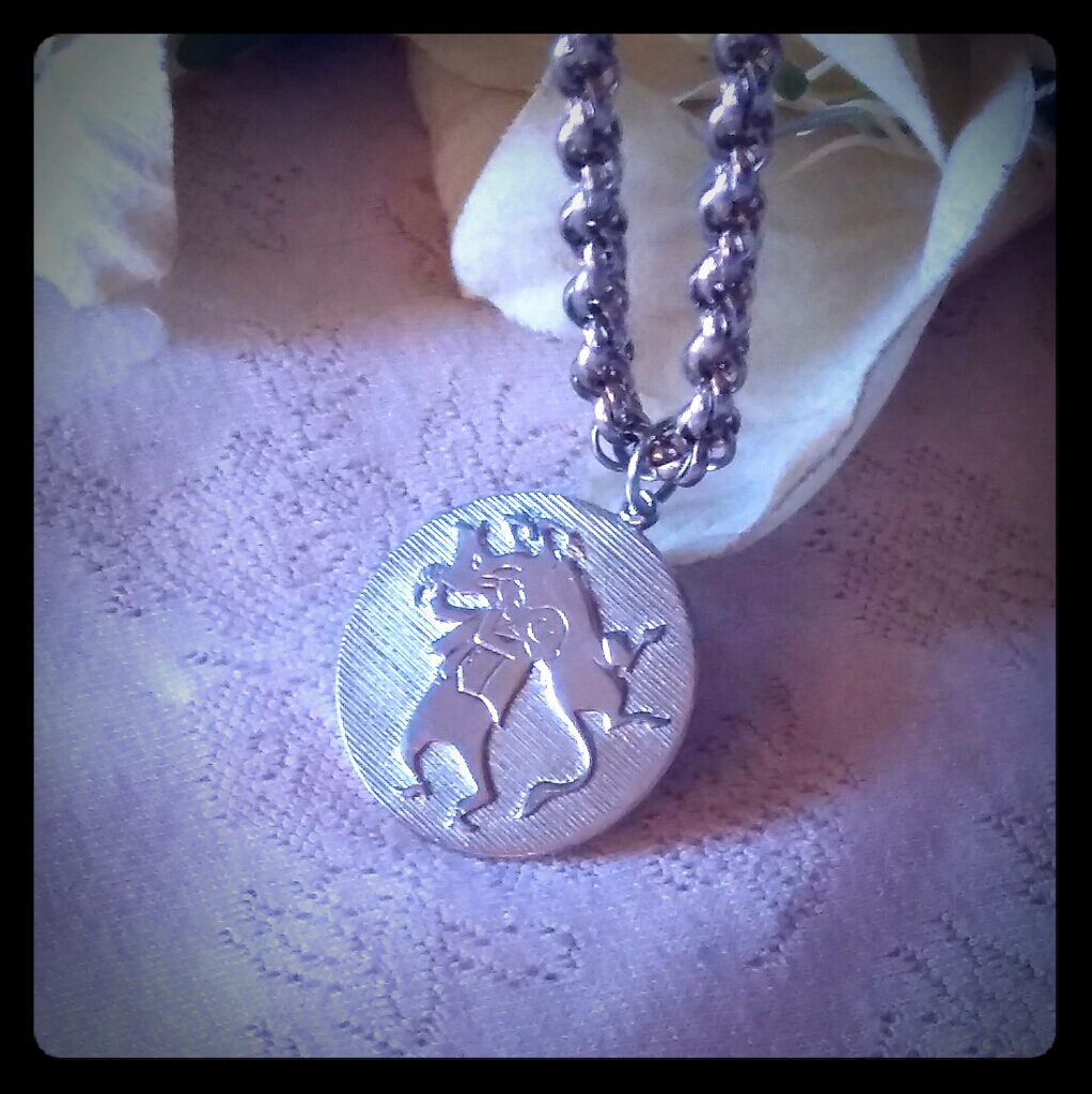 Vintage Throwing The Bull Pendant Bracelet